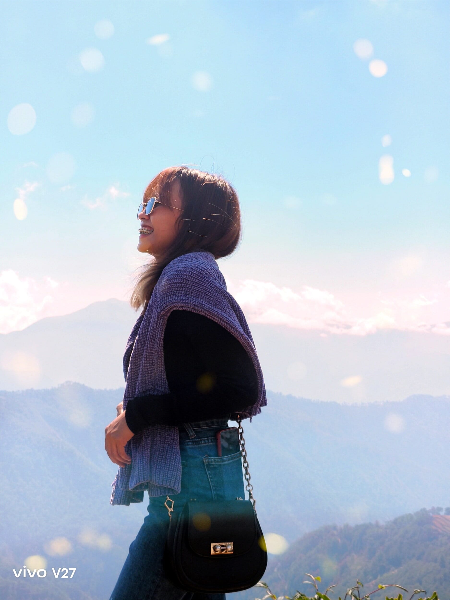 vivo V27 Aura Light ON